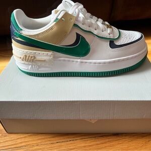 Nike shadow air force size 7 women’s